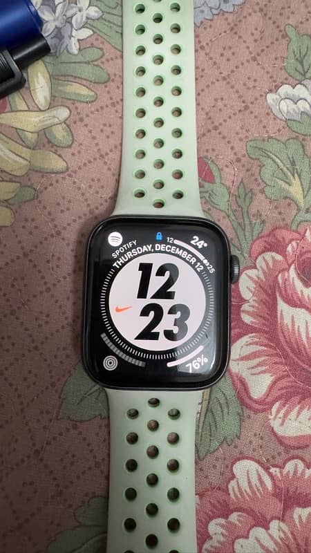 Apple watch series 4 44mm 2