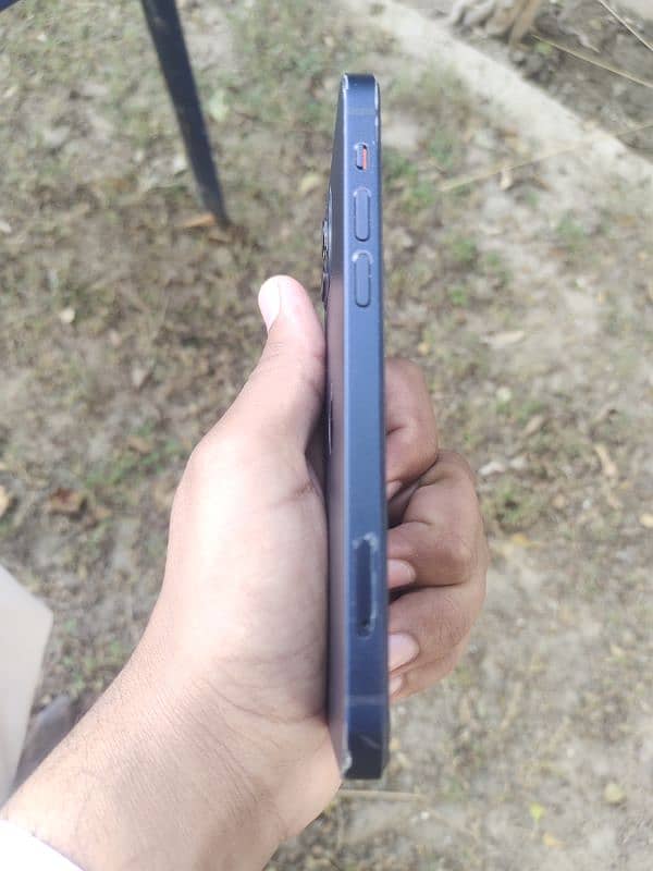 Apple iphone 12 used condition 10/10 1