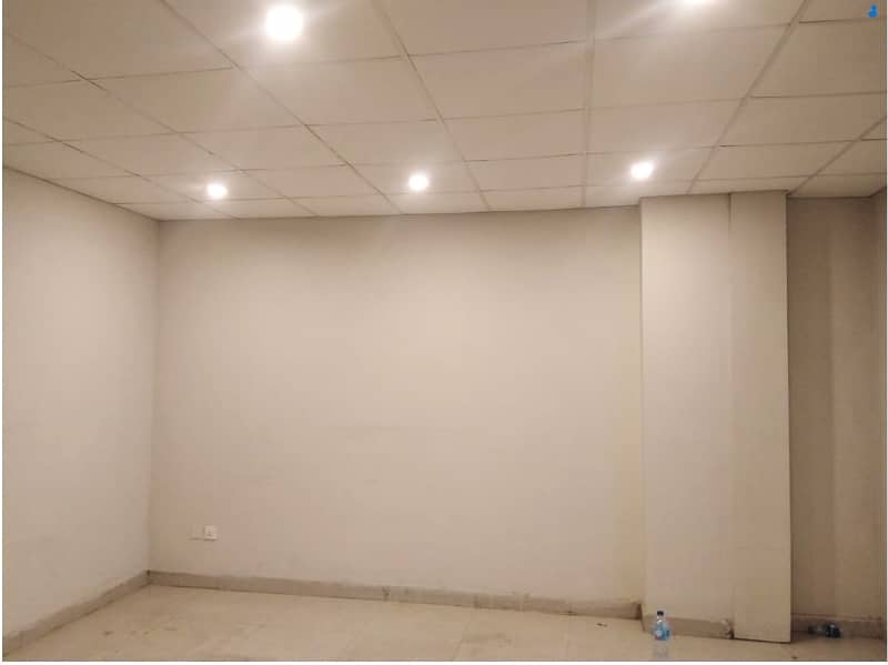 Area 350 square Feet Brand New Corporation Office Available For Rent in Main Boulevard Road Gulberg 3 Lahore 3