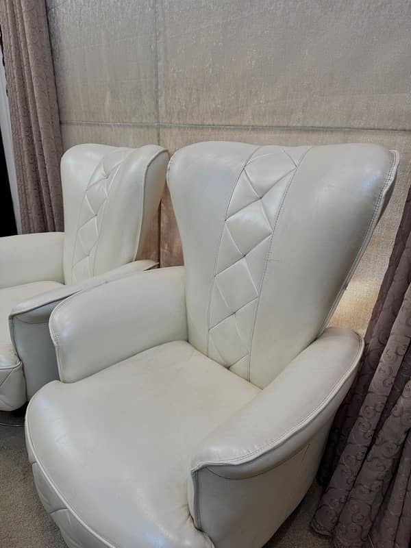 swivel chairs 3 sets urgent sale 1