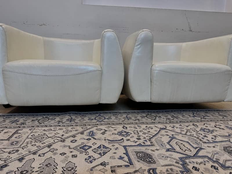 swivel chairs 3 sets urgent sale 8