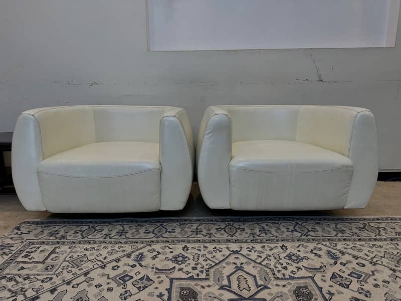 swivel chairs 3 sets urgent sale 10