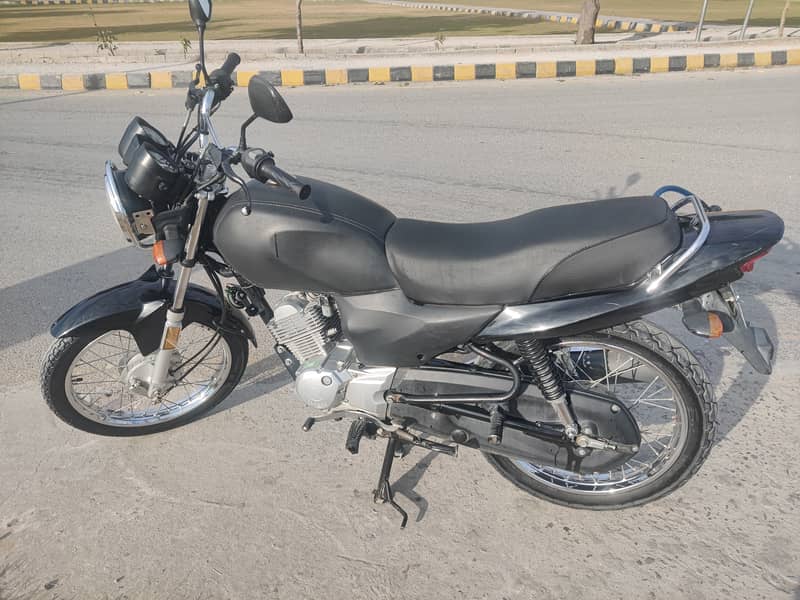 Yamaha YB 125Z 2021 0