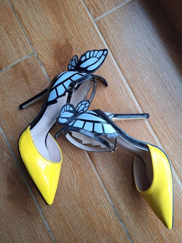 Butterfly Yellow Heels 0