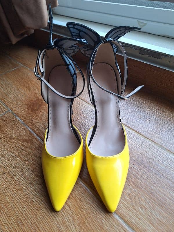 Butterfly Yellow Heels 3