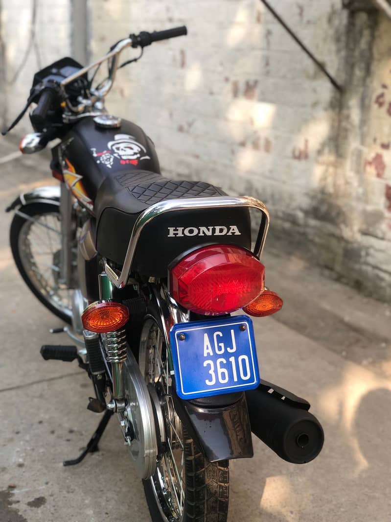 honda 125 special edition 13