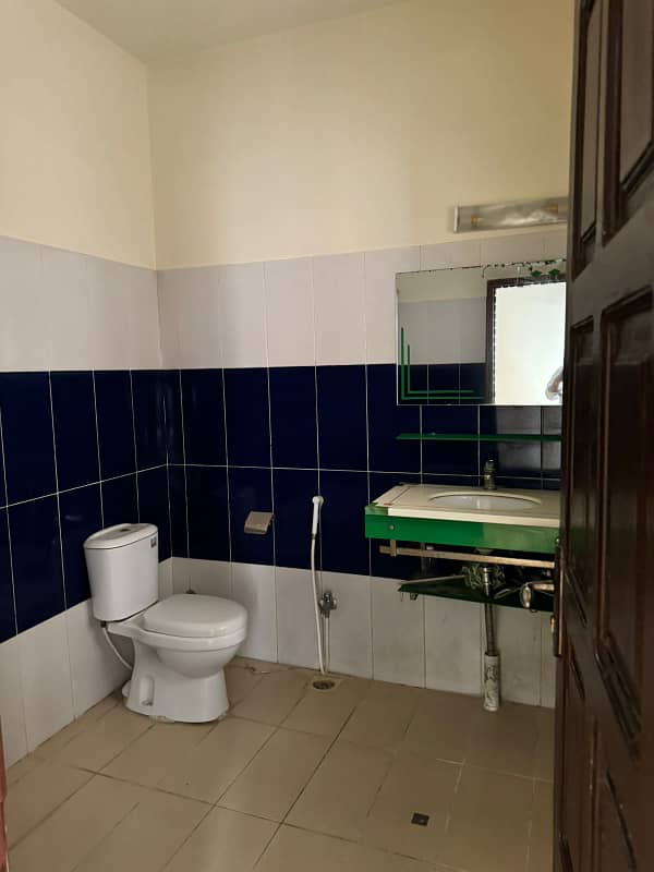 1 Kanal Upper Portion Available For Rent In G 13 7