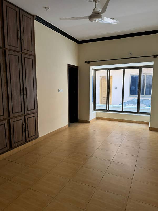 1 Kanal Upper Portion Available For Rent In G 13 8