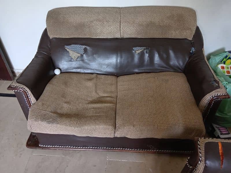 5 seater old sofa 2