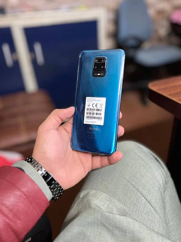 Xiaomi Redmi Note 9S 0