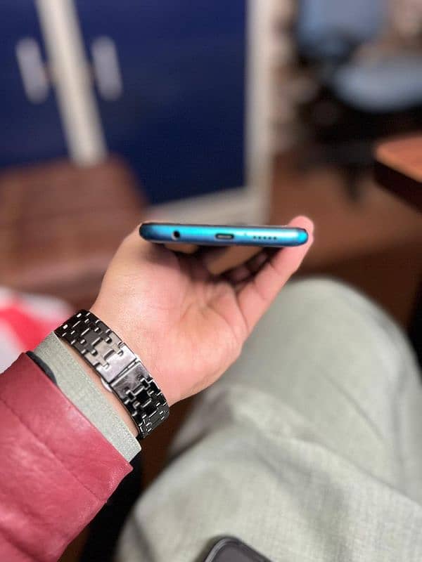 Xiaomi Redmi Note 9S 3