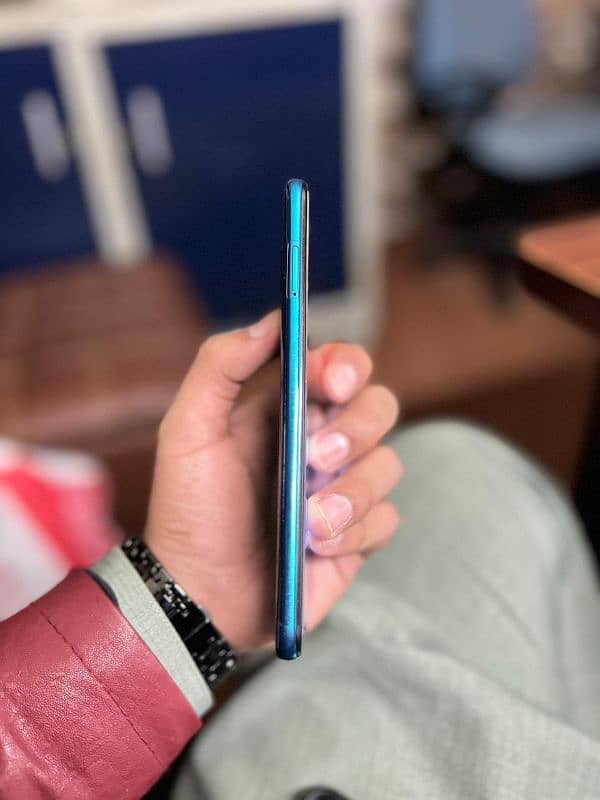 Xiaomi Redmi Note 9S 4