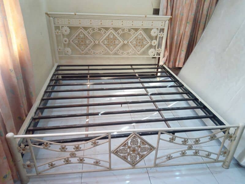 King Size Iron Bed With Matress 9 Years Warranty 1