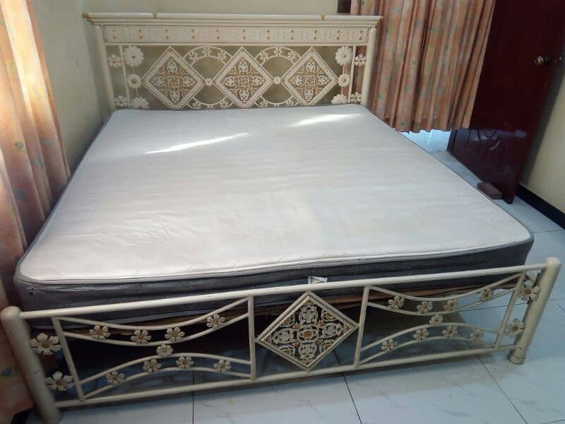 King Size Iron Bed With Matress 9 Years Warranty 2