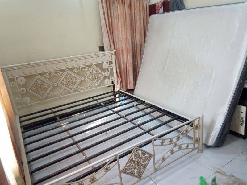 King Size Iron Bed With Matress 9 Years Warranty 6