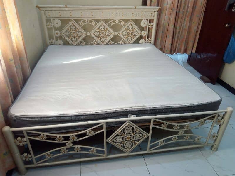 King Size Iron Bed With Matress 9 Years Warranty 7