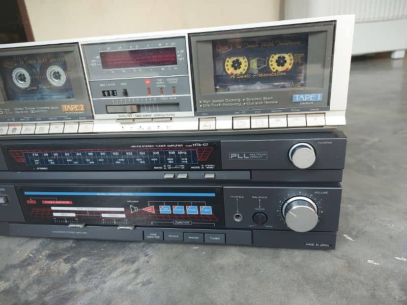 Technics RS B -11W Stereo Cassette deck With Hitachi Stereo Amplifier 1