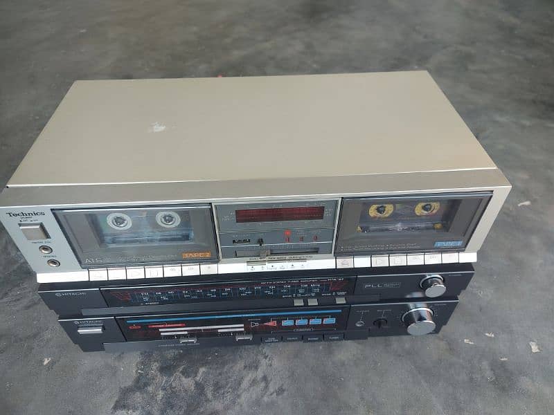 Technics RS B -11W Stereo Cassette deck With Hitachi Stereo Amplifier 2