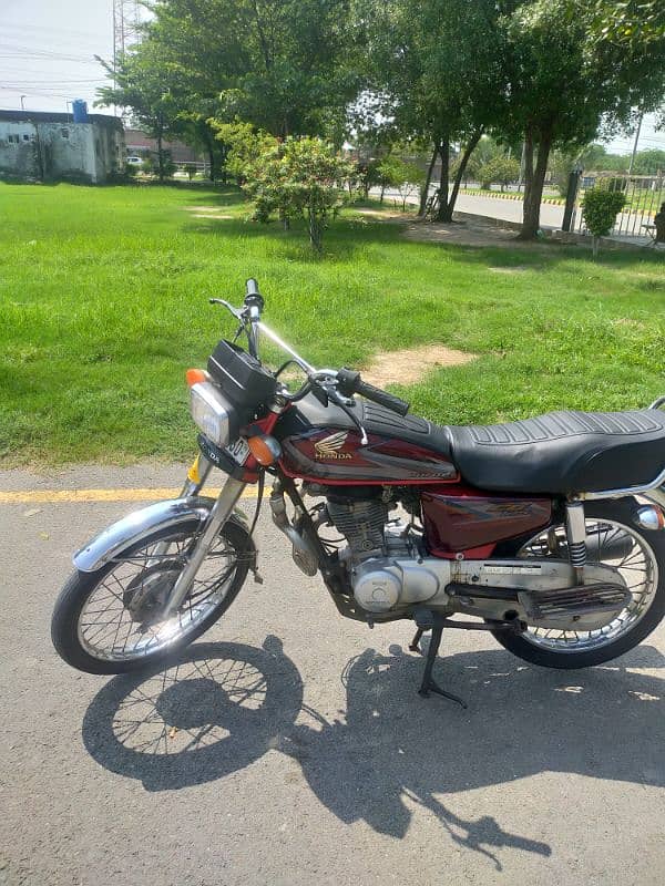 Honda 125 first owner well maintenance by honda showroom 5