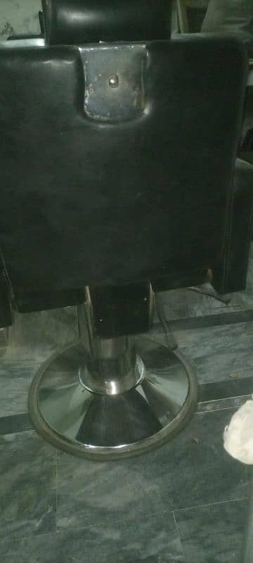 3 salon chair for sale 0