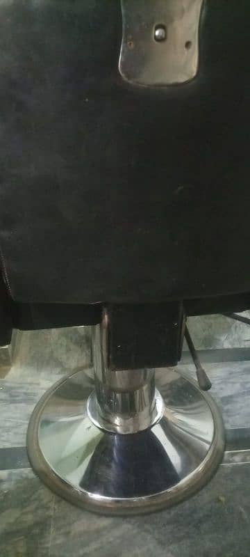 3 salon chair for sale 1