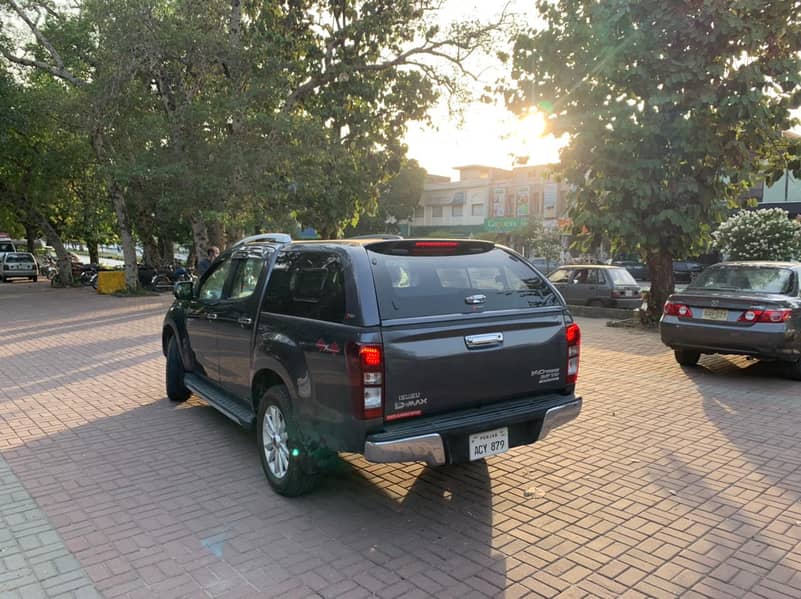 Canopy for Toyota Hilux Revo and Isuzu D-Max 0