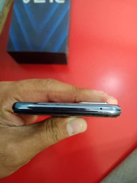 Vivo v21e 8gb ram 128gb rom box and charger contact number 03036558586 4