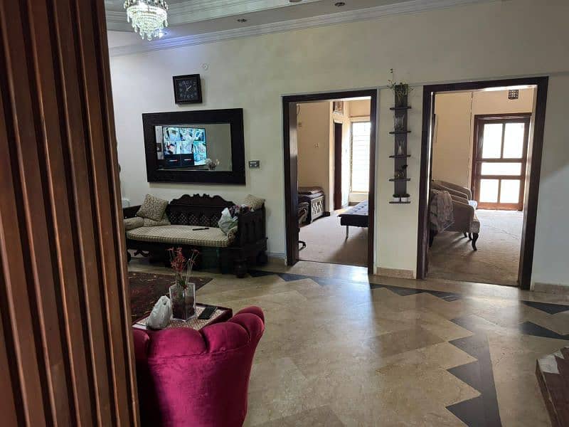 30x60 house avilebal for sale in G15 5