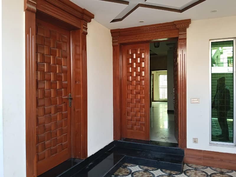 BEST CONDITION 10 MARLA GROUND (LOWER) PORTION (TILE FLOOR) (2 BED 2 BATH, TV LOUNGE, DRAWING, KITCHEN) FOR RENT IN IEP, SECTOR A, BLOCK-C2, LAHORE 0