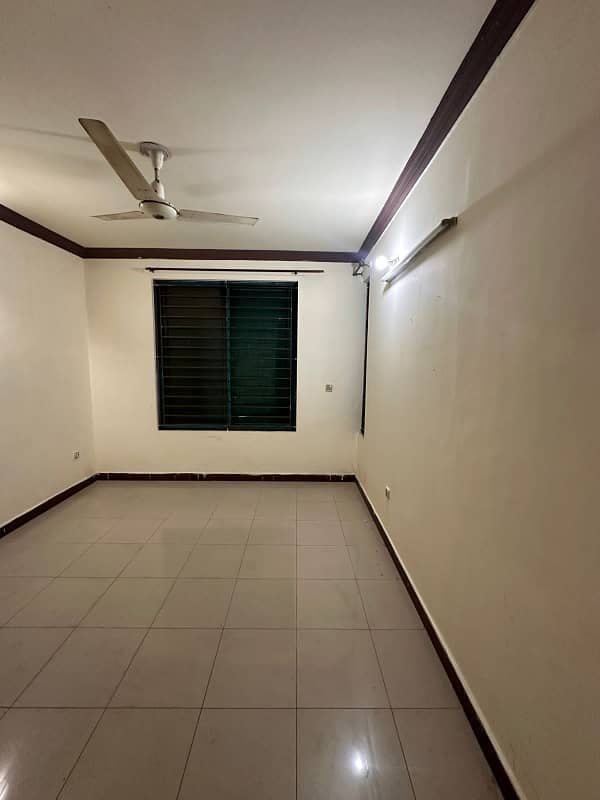 BRAND NEW GROUND PORTION FOR RENT LOCATION PAM CITY 7