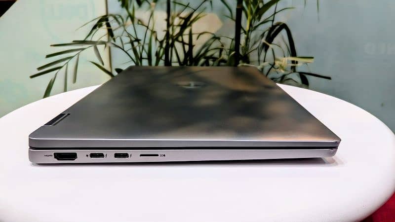 Dell Latitude 14 7410 2 in 1 (Business Series) 4