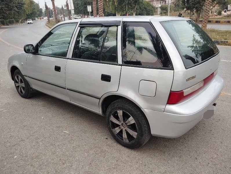 Suzuki Cultus VXL 2005 4