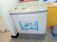 Twin tub washing machine