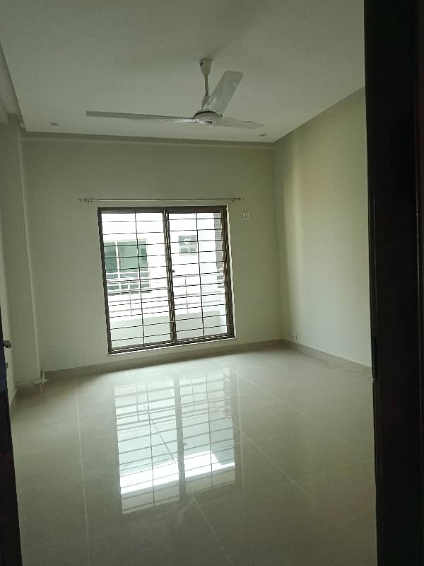 12 Marla 4 Bed Apartment Available For Rent In Askari 11 Lahore 15