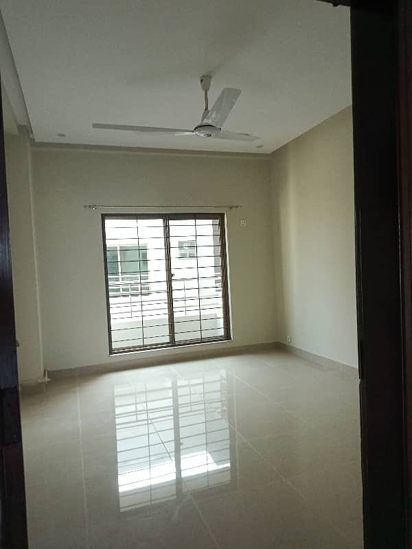 12 Marla 4 Bed Apartment Available For Rent In Askari 11 Lahore 16