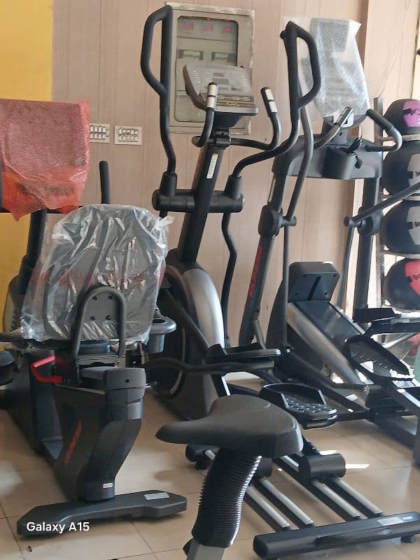 RUNOW ELLIPTICAL TRAINER FITNESS MACHINE SEMI COMMERCIAL 3