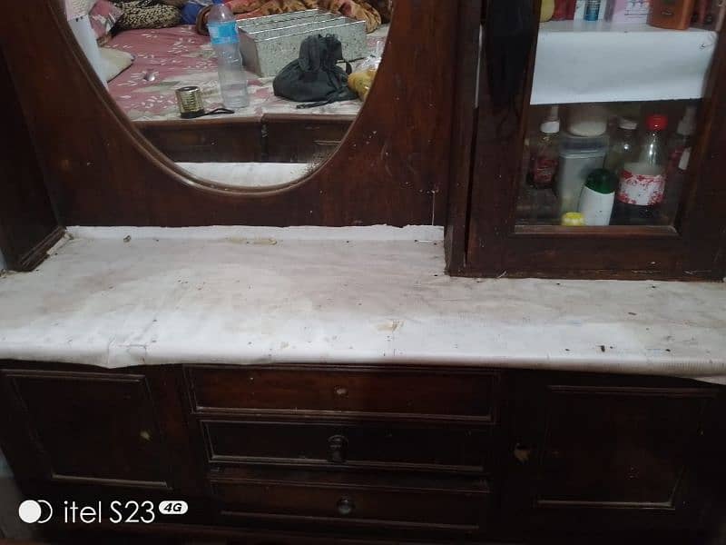 Dressing table 3