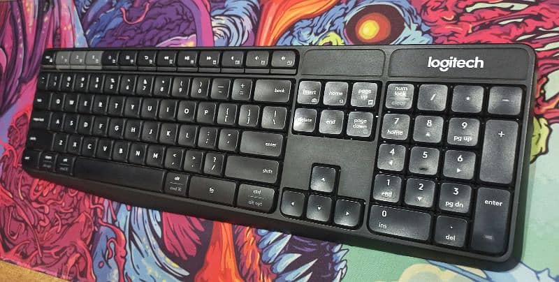 Logitech K375s Bluetooth Keyboard 3