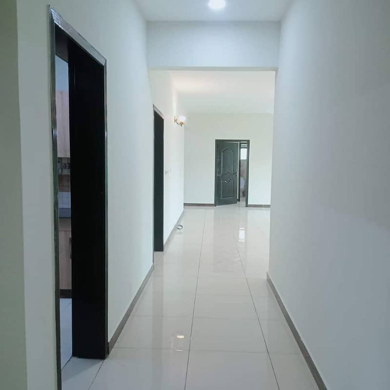 10 Marla 3 Bed Flat For Sale In Askari 11 Lahore 3