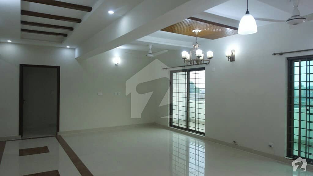 12 Marla 4 Bed Flat For Sale In Askari 11 Lahore 8