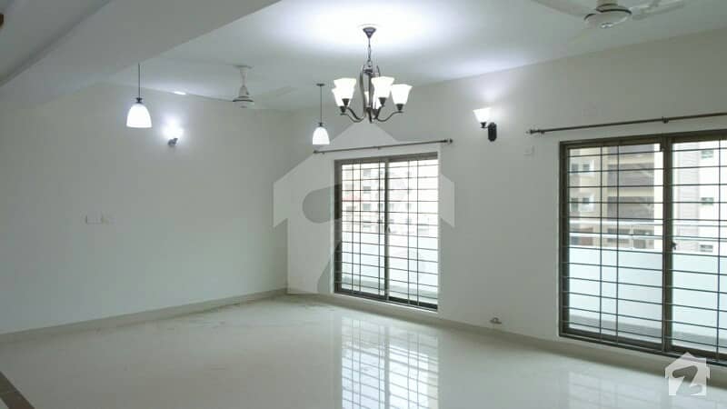 10 Marla 3 Bed Brand New Flat For Sale Askari 11 Lahore 17