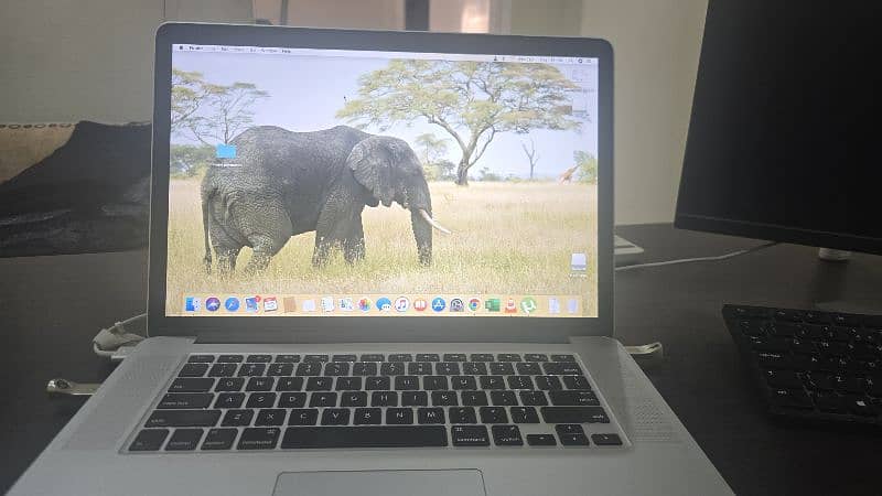 macbook Pro retina display 15 inch MID 2014 model 0