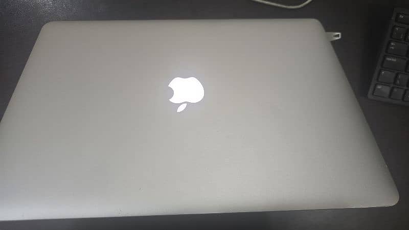 macbook Pro retina display 15 inch MID 2014 model 6