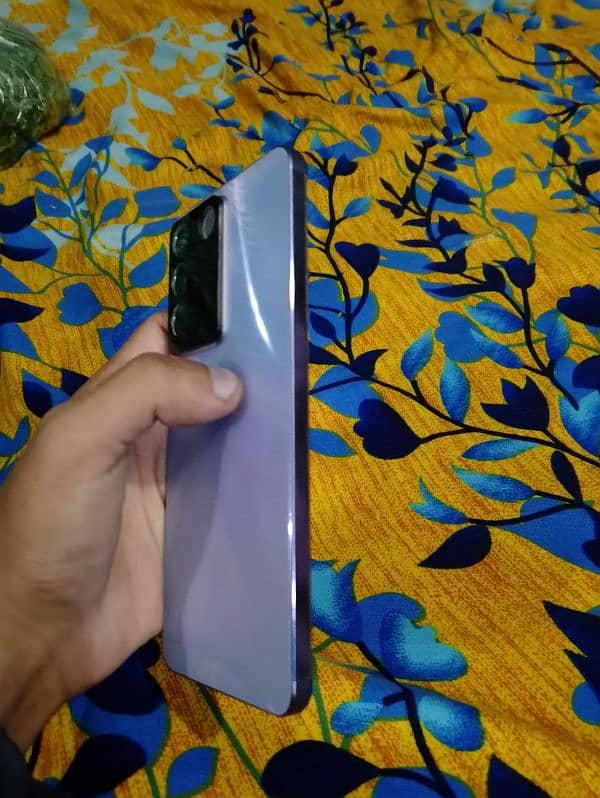 Vivo V 27 E Very good condition urgent sale 3