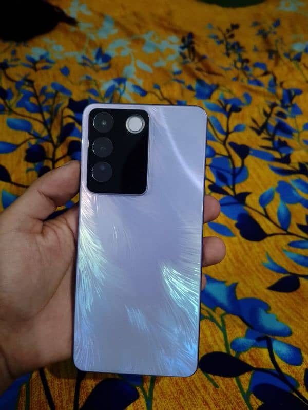 Vivo V 27 E Very good condition urgent sale 4