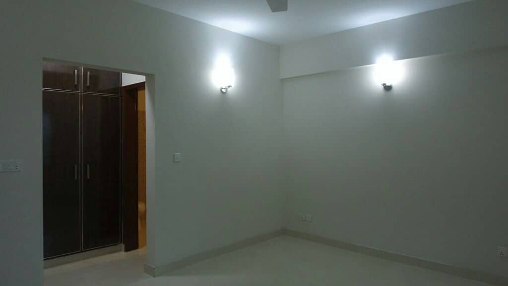 10 Marla 3 Bed Brand New Flat For Sale In Askari 11 Lahore 14