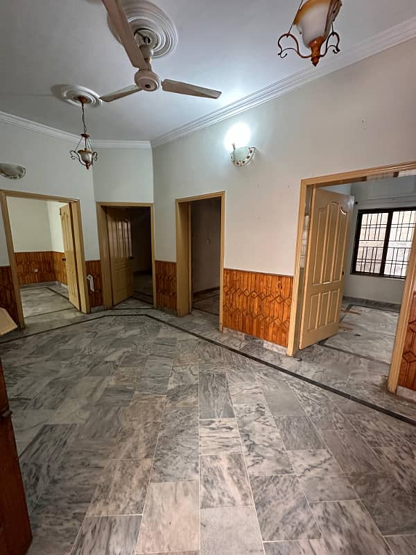 BRAND NEW UPPER PORTION FOR RENT LOCATION MUMTAZ COLONY 6