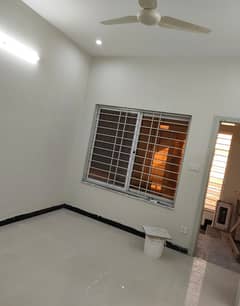 Upper Portion For Rent in G-13 (4 Marla)