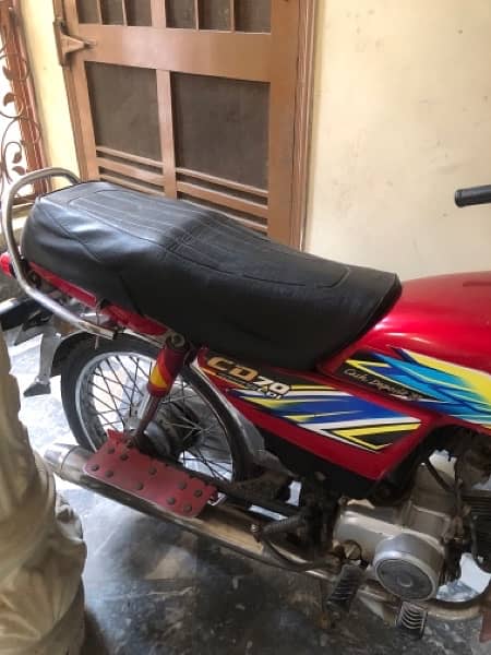 honda CD 70 like new. 1