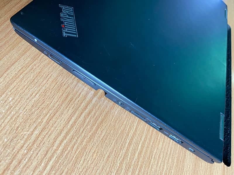 Lenovo Thinkpad i3 6th generation 1